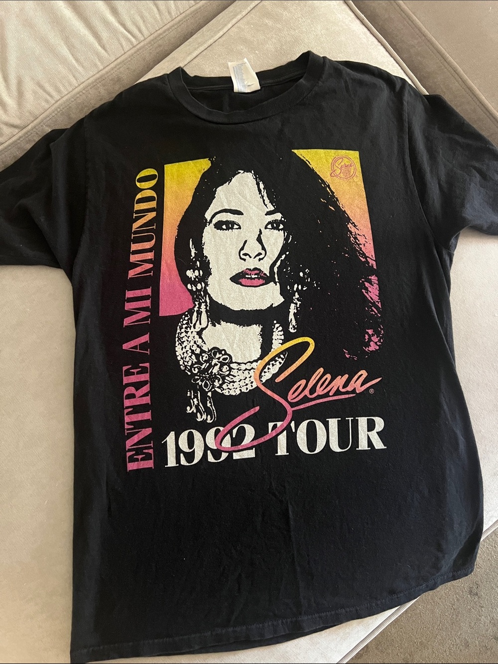 Selena 1992 Tour Graphic Tee - Black